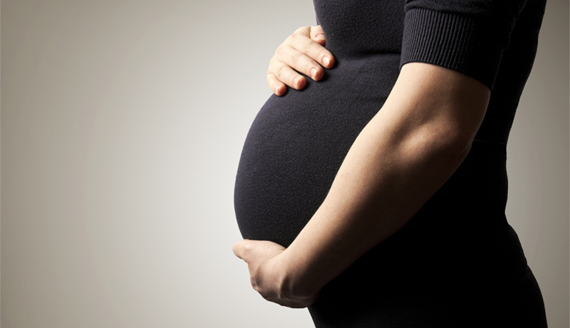 Rüyada Yeni Hamile Gibi Olmayan Genç Birini Çok Hamile Yakından Görmek
