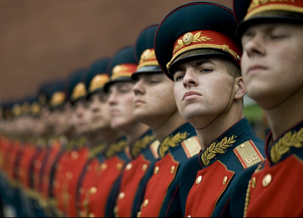 Rüyada Askeri Üniforma Giydiğini Görmek - Rüyalar Dünyası