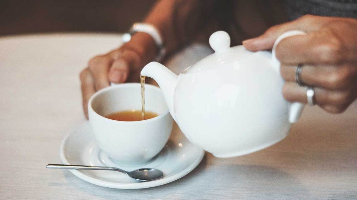 Rüyada Misafire Çay İkram Etmek