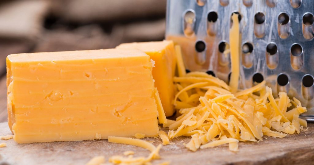 Rüyada Kaşar Peynir Görmek ve Yemek